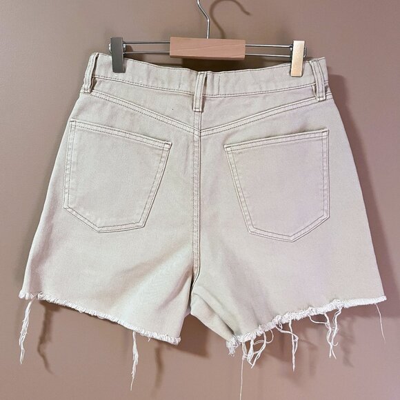 NEARLY NEW Distressed Beige Boyfriend high rise waist jean shorts Sz M - Picture 4 of 5